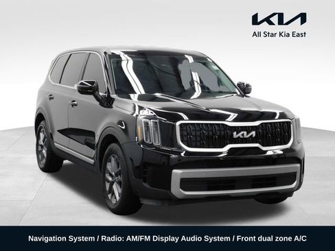 Used 2024 Kia Telluride LX image 1