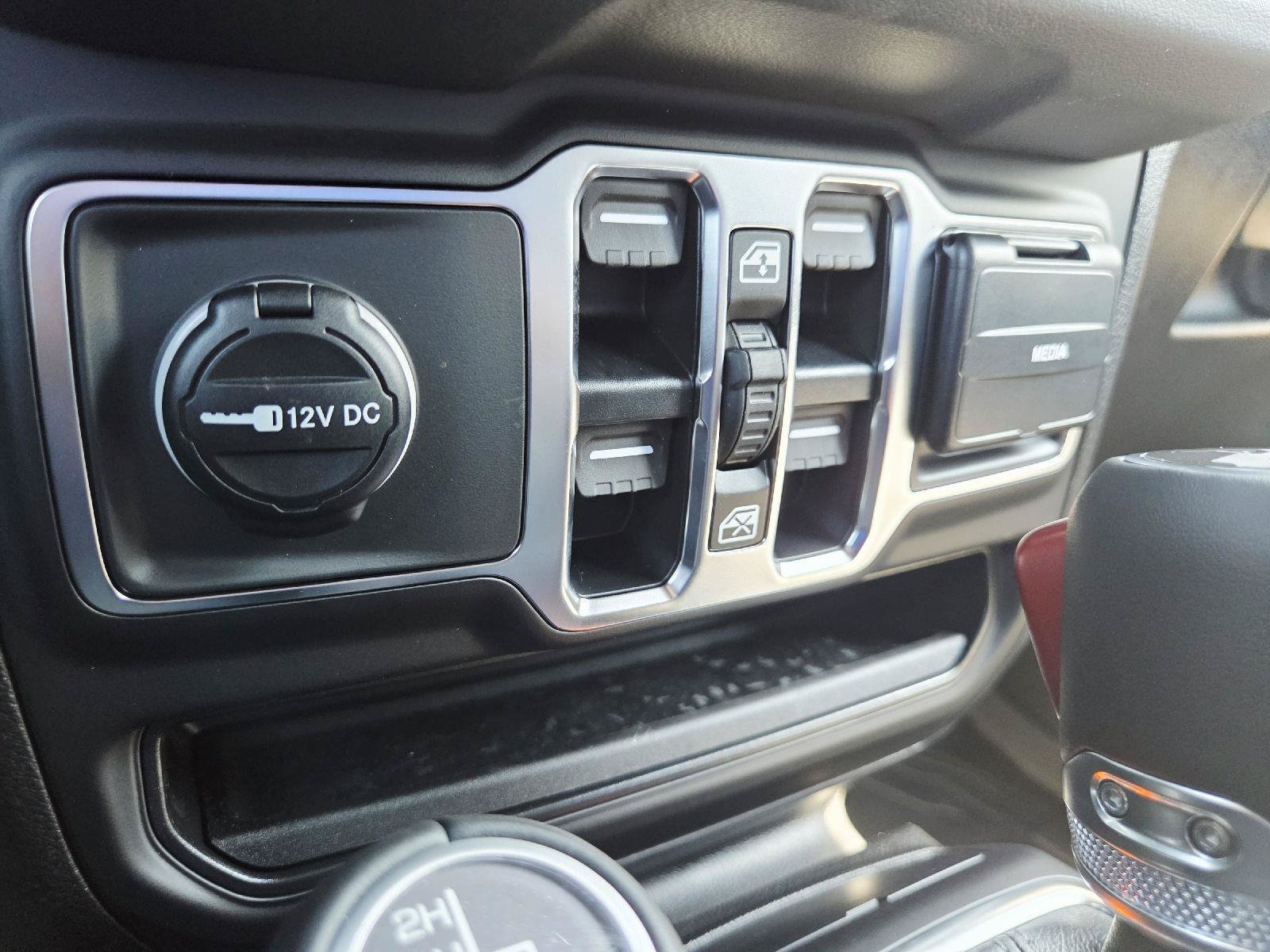 New 2027 Jeep Wrangler Unlimited Sahara AWD/4WD image 22