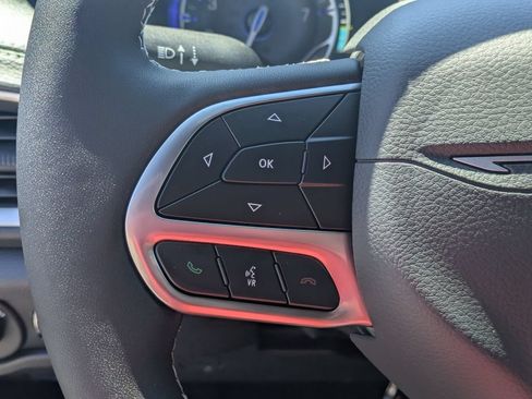 New 2027 Chrysler Pacifica Select w/ Family Tech Group FWD image 16
