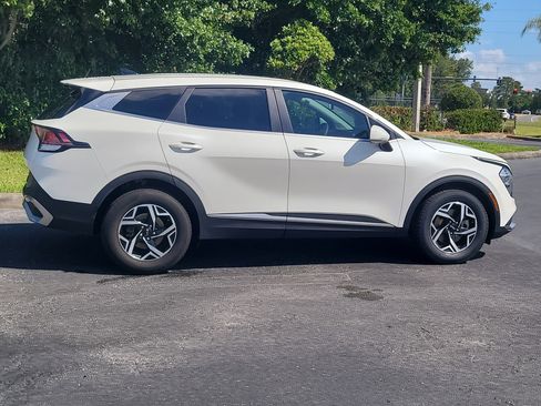 Used 2023 Kia Sportage LX FWD image 8