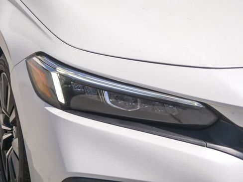 Used 2024 Honda Civic EX image 4