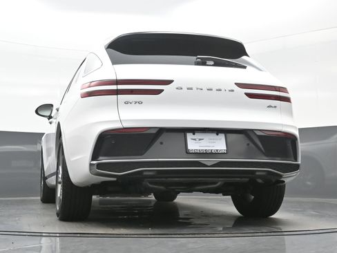 Certified 2026 Genesis GV70 2.5T Select image 31