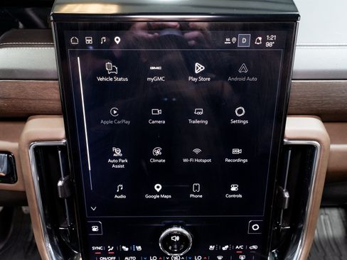 Used 2026 GMC Yukon Denali Ultimate w/ LPO, Floor Liner Package AWD/4WD image 21