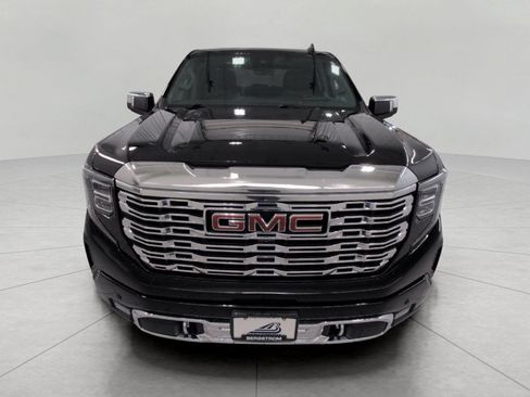 Used 2023 GMC Sierra 1500 Denali w/ Denali Reserve Package AWD/4WD image 13