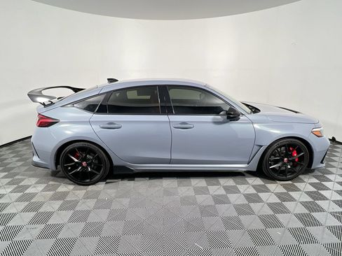 Used 2025 Honda Civic Type R image 2