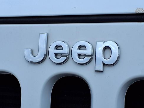 Used 2013 Jeep Wrangler Sport image 30