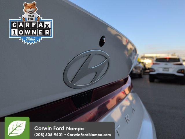 Used 2025 Hyundai Elantra SEL FWD image 29