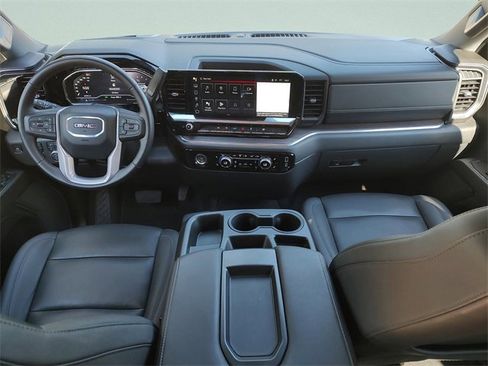 Used 2024 GMC Sierra 1500 SLT image 12