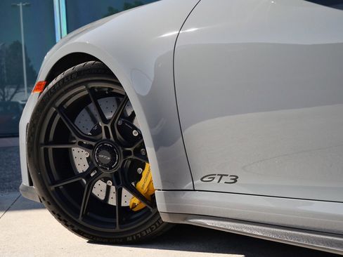 Used 2025 Porsche 911 GT3 image 8