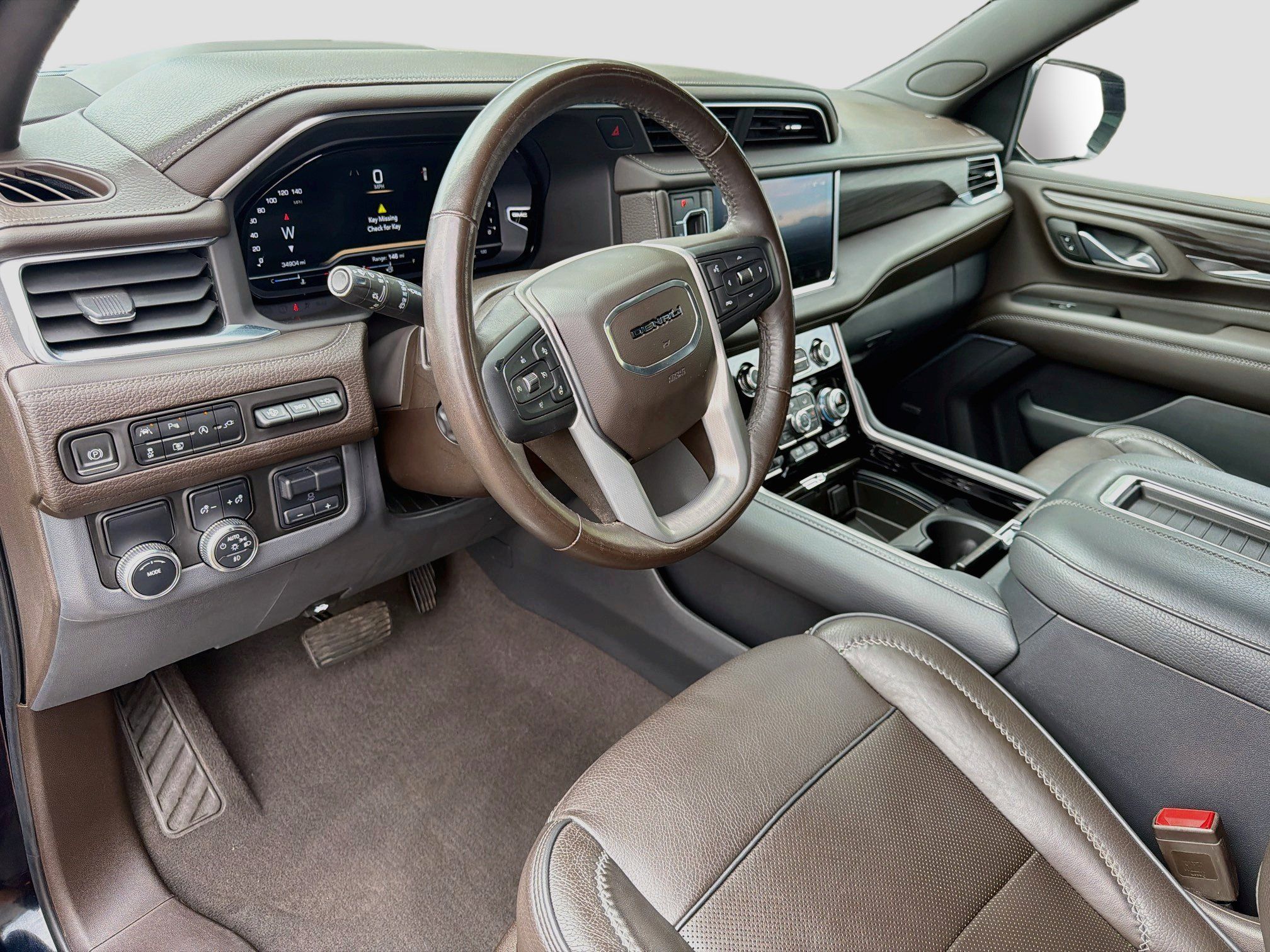 Used 2022 GMC Yukon Denali w/ Denali Premium Package RWD image 9