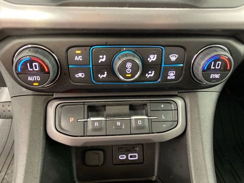 Used 2023 GMC Acadia AT4 w/ Technology Package image 18