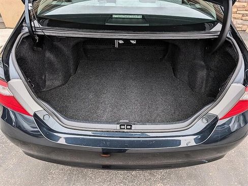 Used 2015 Toyota Camry LE FWD image 30
