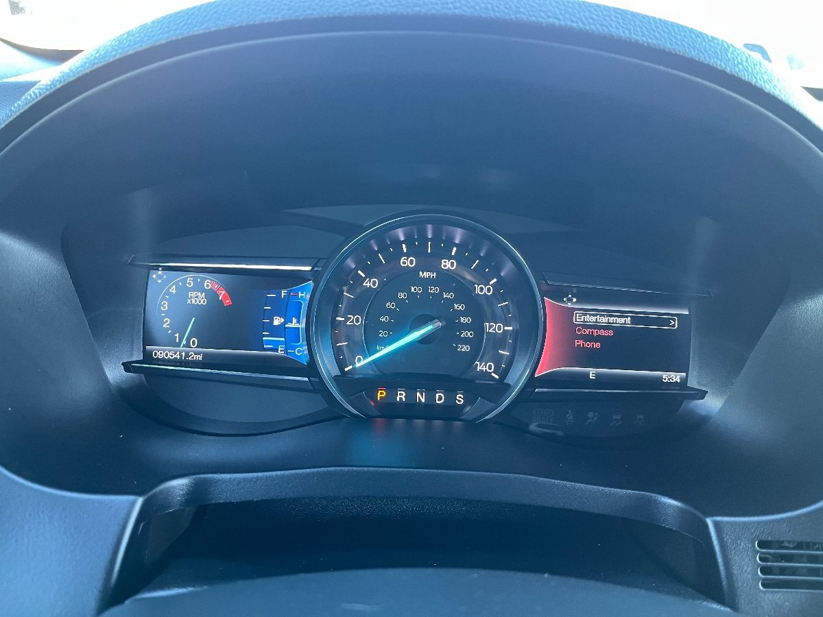 Used 2017 Ford Explorer XLT w/ Equipment Group 202A FWD image 20