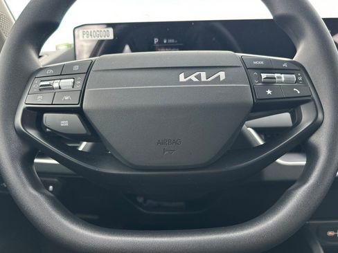 Certified 2025 Kia K4 LXS image 21