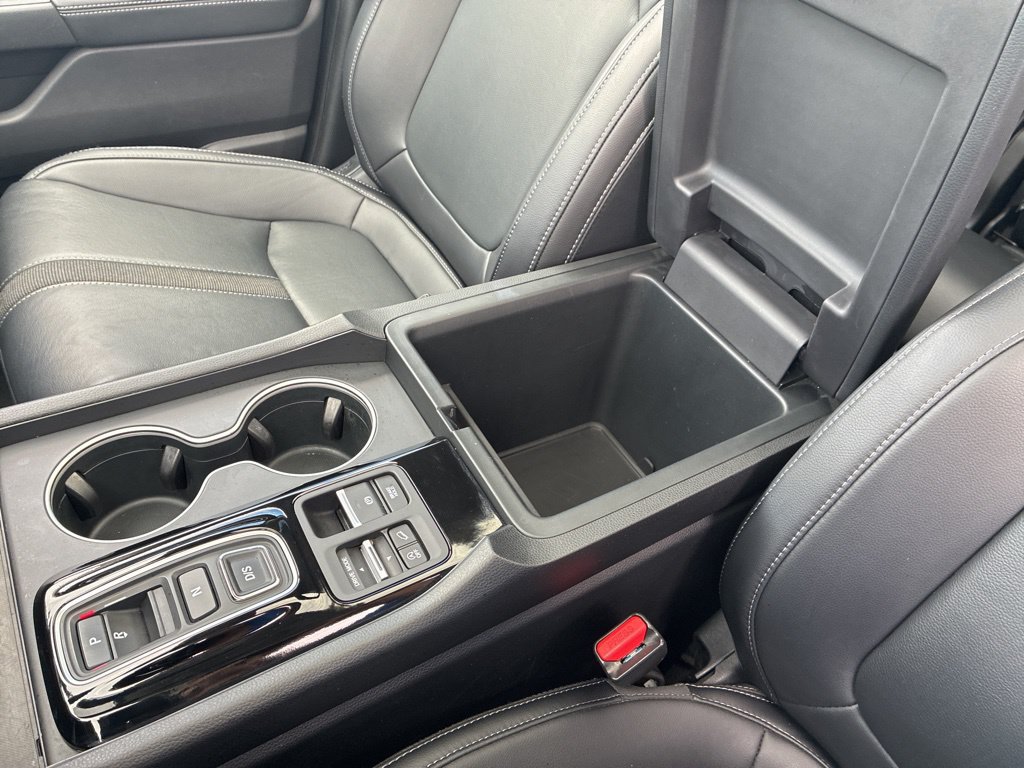 Used 2024 Honda Pilot Touring image 18