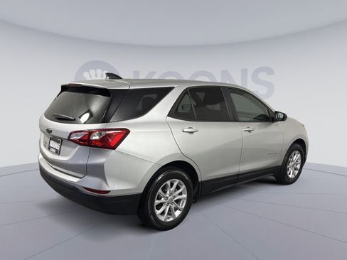 Used 2020 Chevrolet Equinox LS w/ LS Convenience Package image 7