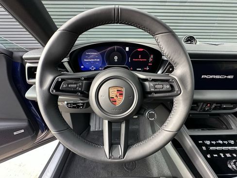 Used 2026 Porsche Macan Electric RWD image 16