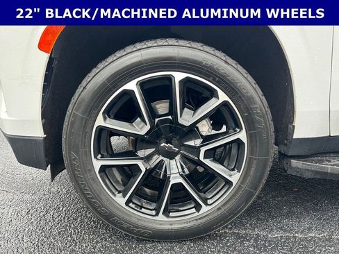 Used 2022 Chevrolet Suburban RST w/ Luxury Package image 11