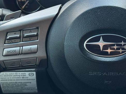Used 2010 Subaru Outback 3.6R Limited AWD/4WD image 32
