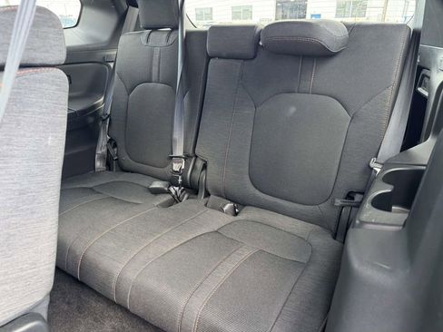 Used 2023 Honda Pilot Sport image 15