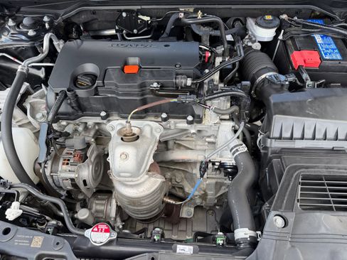 Used 2024 Honda Civic Sport image 8