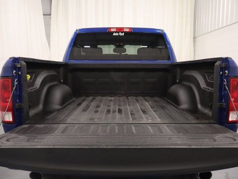 Used 2017 RAM 1500 Express image 18