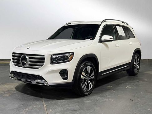 Used 2025 Mercedes-Benz GLB 250 4MATIC image 7
