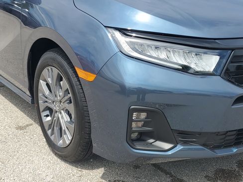 New 2026 Honda Odyssey Touring image 2