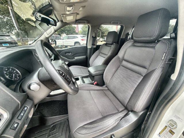 Used 2022 Nissan Frontier SV RWD image 18