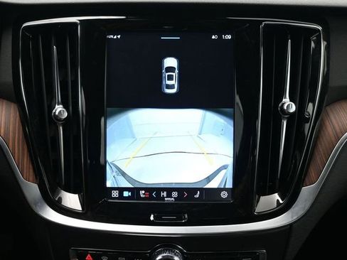 Used 2023 Volvo S60 B5 Plus w/ Climate Package image 21