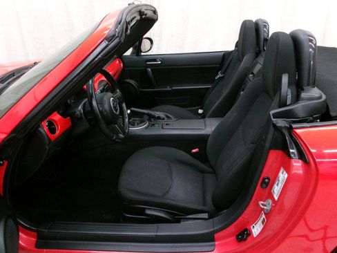 Used 2013 MAZDA MX-5 Miata Club image 19