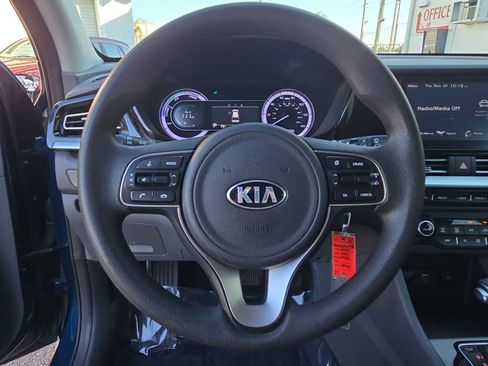 Used 2021 Kia Niro LX image 21