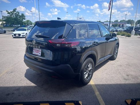 Used 2021 Nissan Rogue S FWD image 5