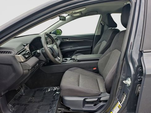 Used 2025 Toyota Camry LE FWD image 22