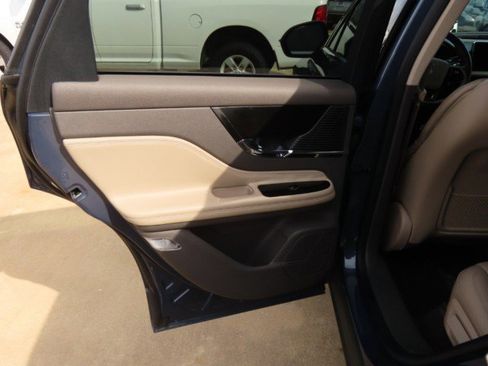 Used 2022 Lincoln Corsair Reserve w/ Elements Package image 18