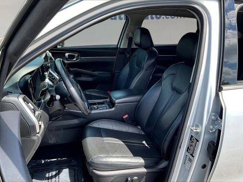 Used 2022 Kia Sorento S FWD image 25