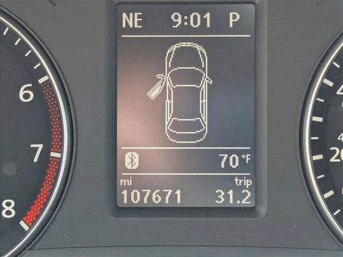 Used 2014 Volkswagen Passat 1.8T SE FWD image 10
