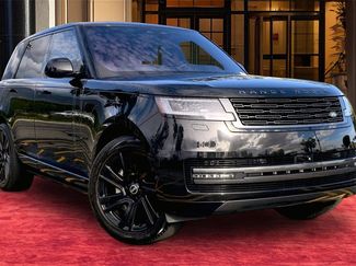 Used 2023 Land Rover Range Rover SE video 2