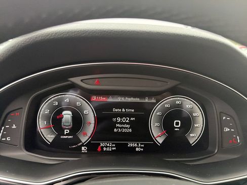 Used 2023 Audi Q8 Premium AWD/4WD image 22