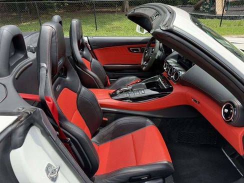 Used 2020 Mercedes-Benz AMG GT C w/ AMG Interior Night Package image 16