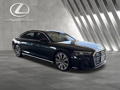 Used 2022 Audi A8 L 3.0T w/ Executive Package image 5