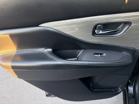 Used 2017 Nissan Murano Platinum w/ Platinum Technology Package AWD/4WD image 17