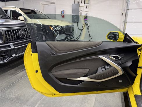 Used 2018 Chevrolet Camaro ZL1 image 21