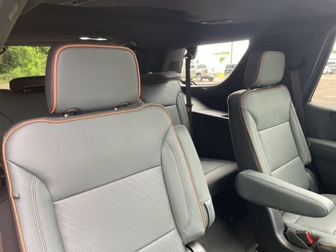 New 2026 GMC Yukon AT4 w/ AT4 Premium Package AWD/4WD image 40