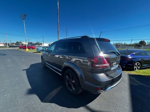 Used 2020 Dodge Journey Crossroad image 6