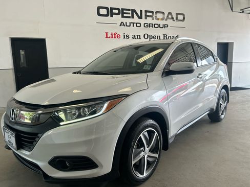 Used 2022 Honda HR-V EX image 2