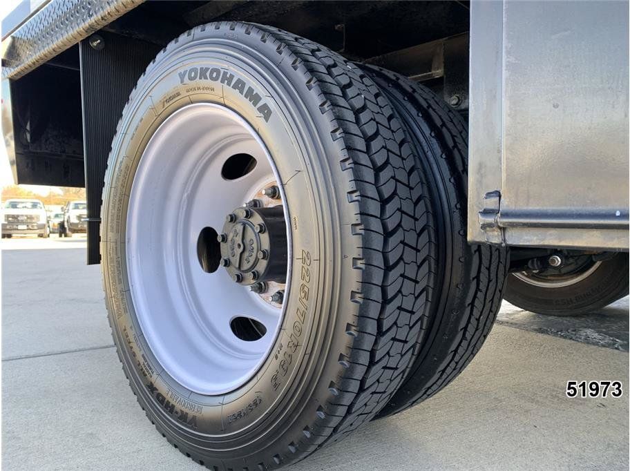Used 2023 Ford F550 Luxury RWD image 19