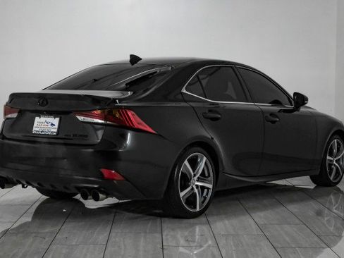 Used 2018 Lexus IS 300 AWD w/ Comfort Package image 6