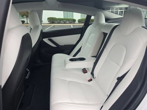 Used 2020 Tesla Model 3 Standard Range Plus RWD image 40