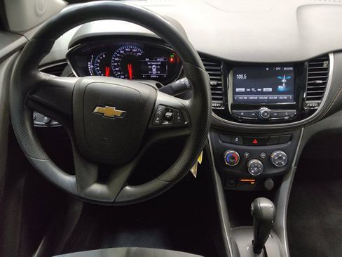 Used 2017 Chevrolet Trax LS AWD/4WD image 22